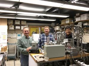 Allen and his students with their nanocalorimeter